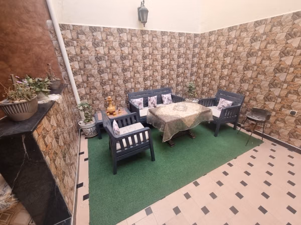 Magnifique villa à louer à Hay Dakhla. 3 grandes pièces. Porte blindée et résidence sécurisée