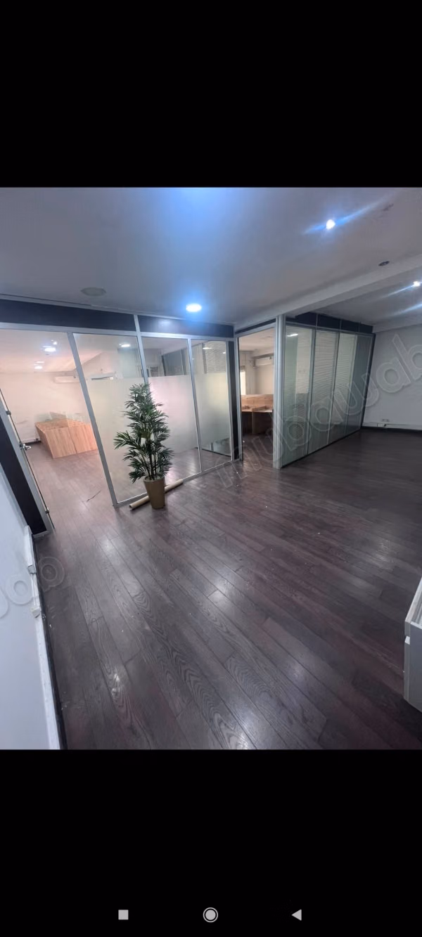 Offices for rent in Anfa. Total area 120 m². Residence with concierge, general air conditioning