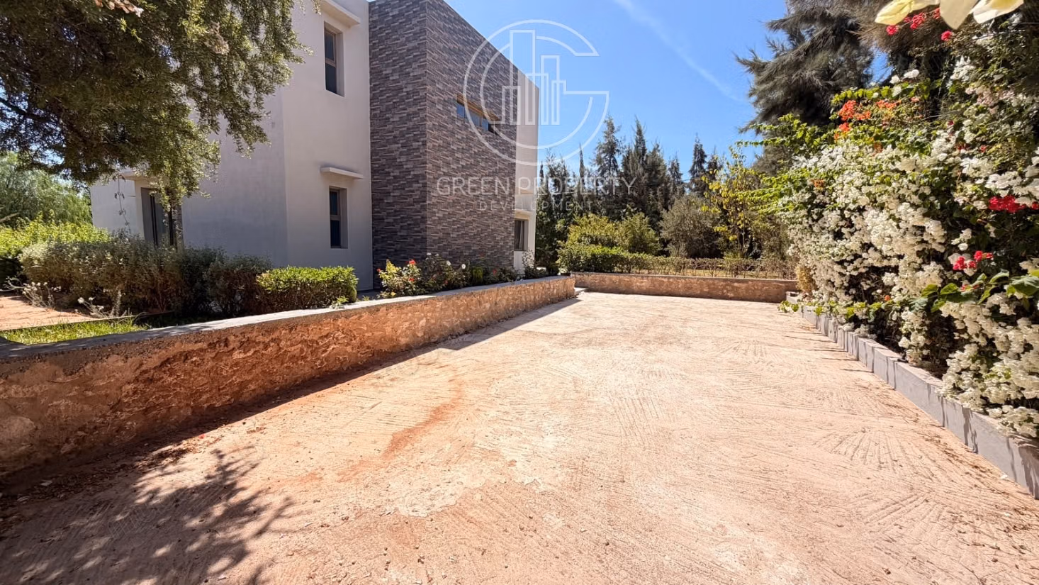 Villa contemporaine en location longue durée