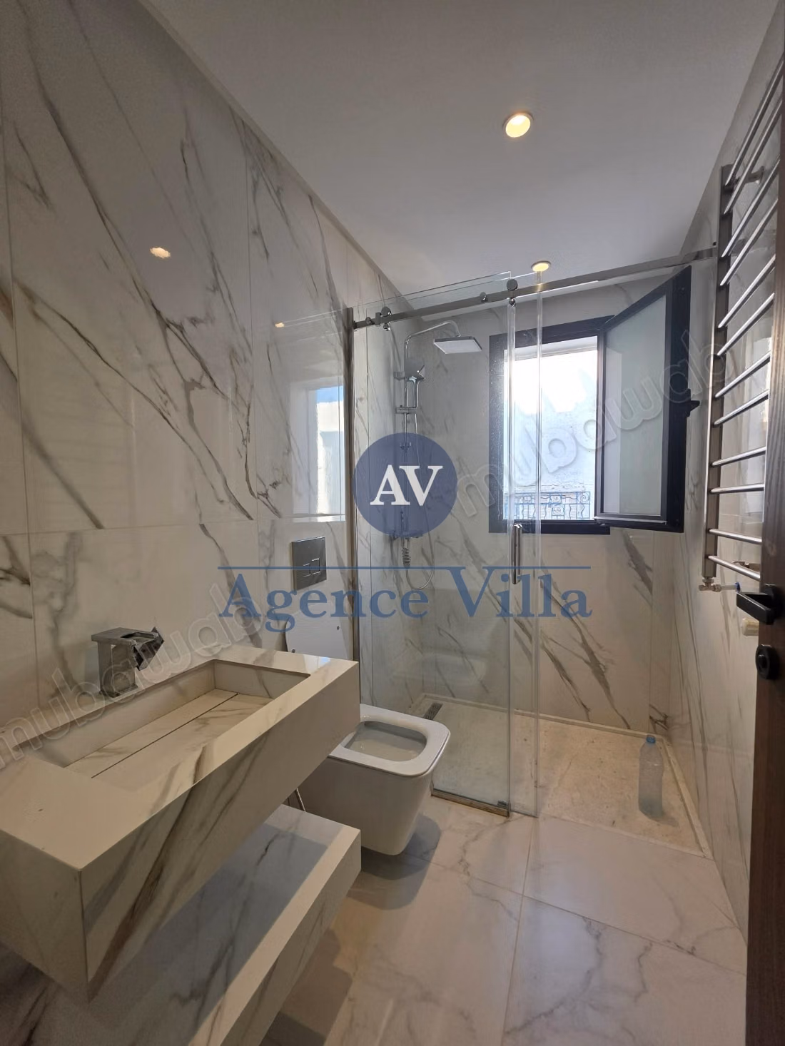 Appartement s2 meublé/vide à la Marsa, vue mer
