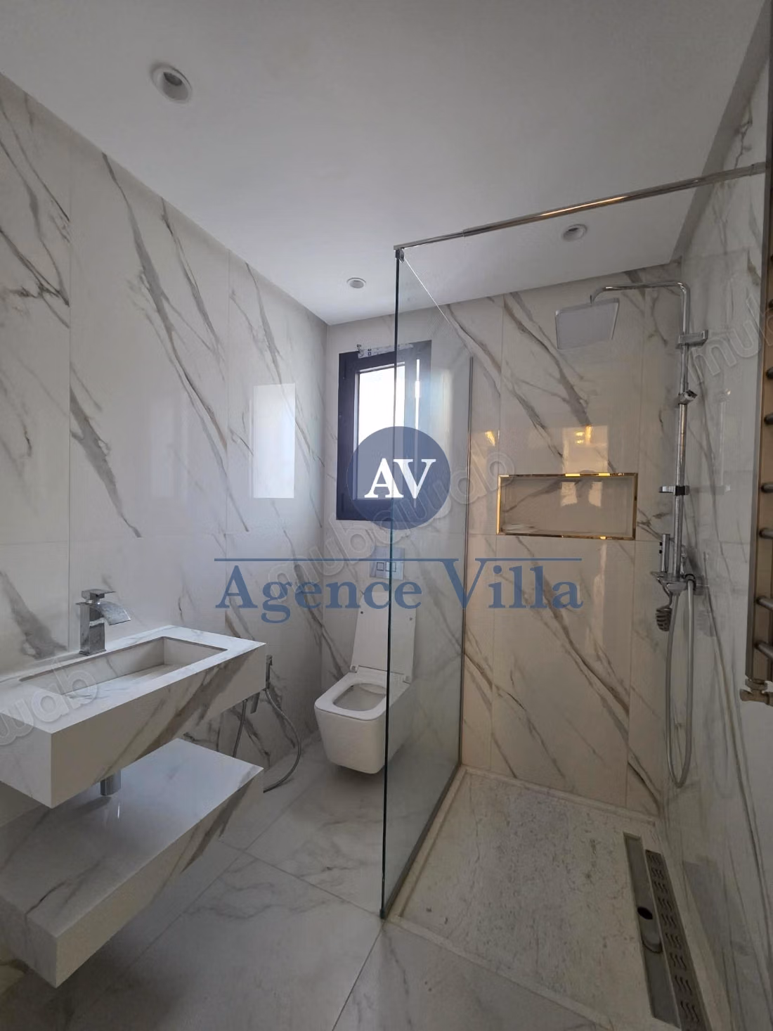 Appartement s2 meublé/vide à la Marsa, vue mer