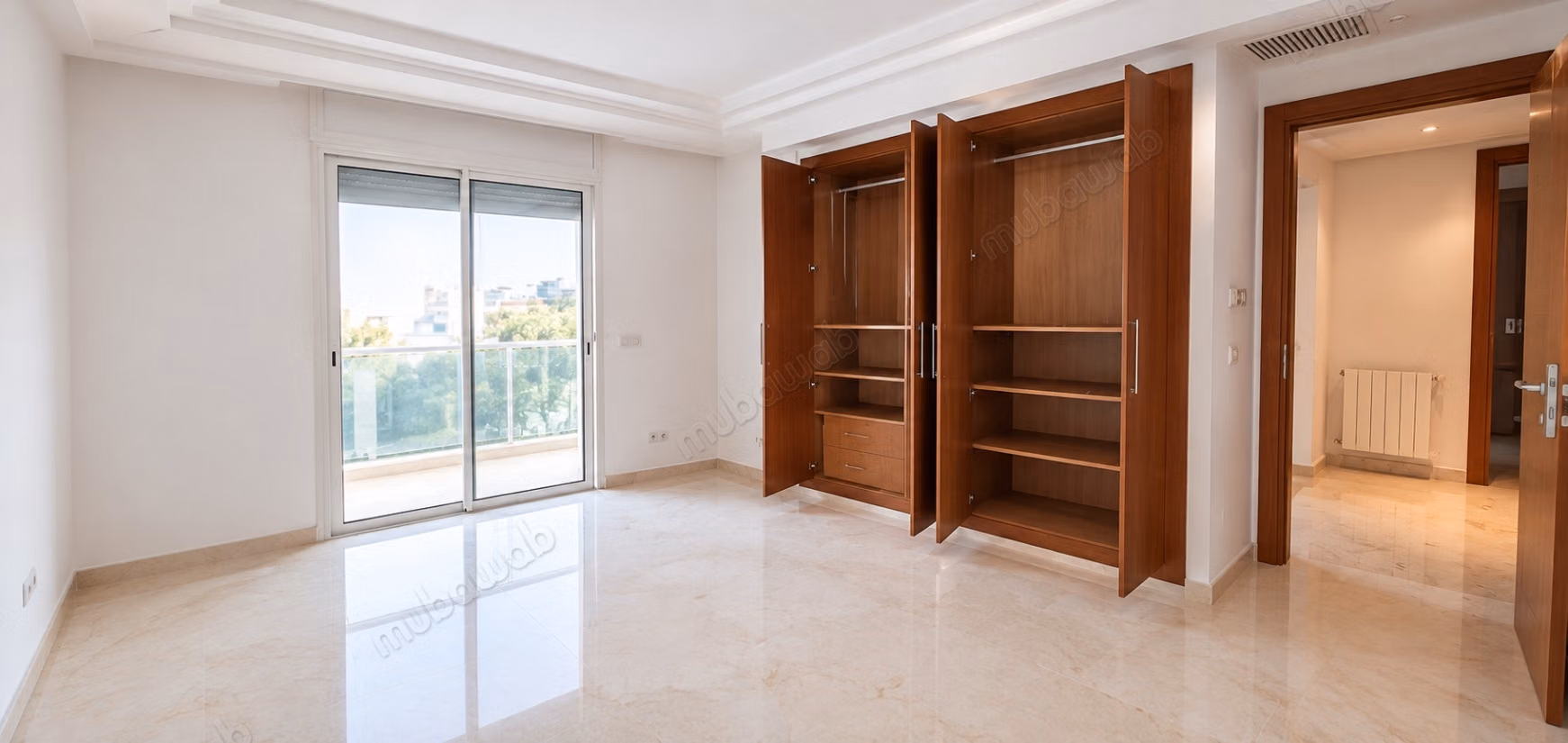 Spacious S3 with master suite at Lake 2