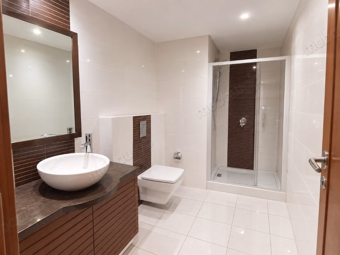 Spacious S3 with master suite at Lake 2