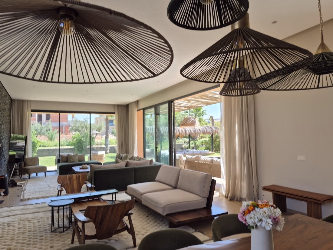 Luxe villa te koop in Amelkis. 1700m2. 6 mooie suites