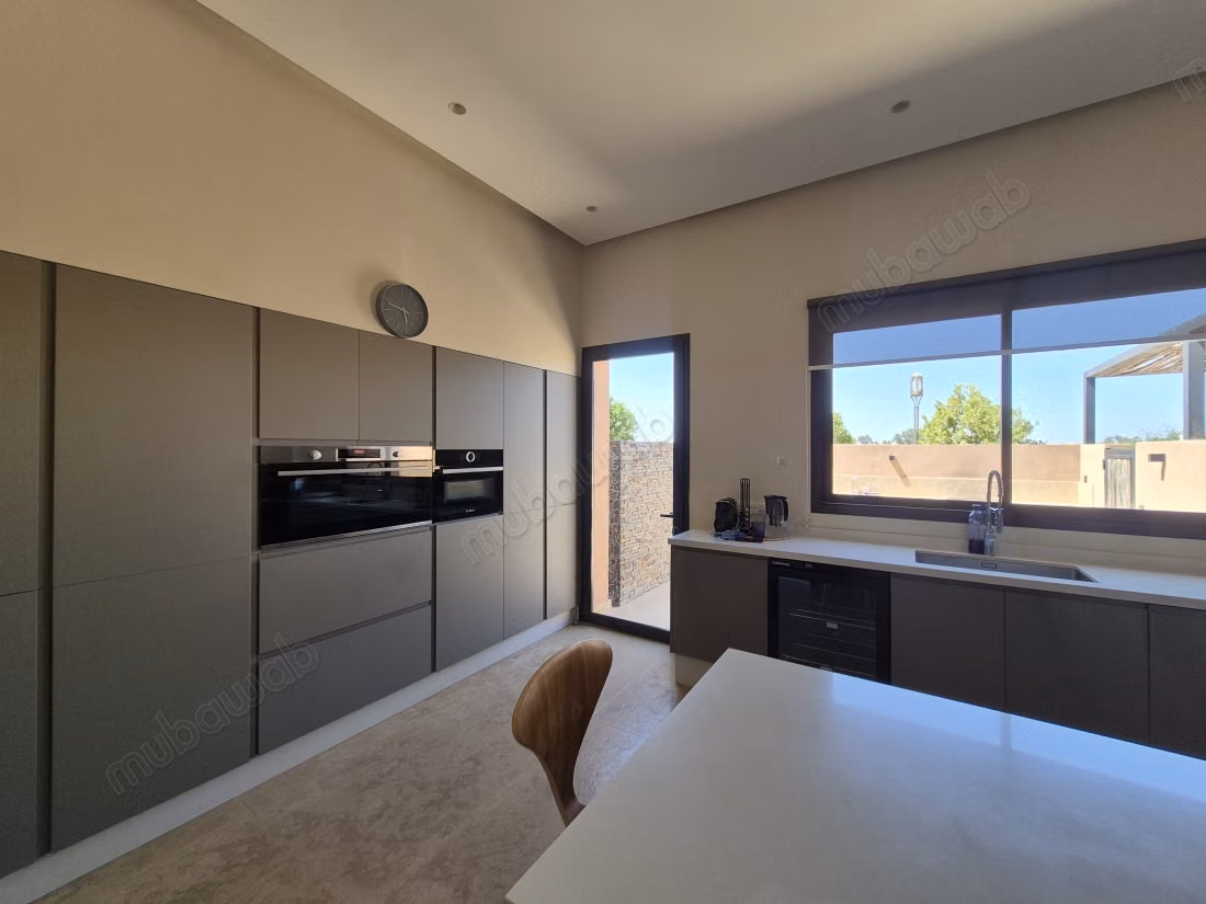 Luxe villa te koop in Amelkis. 1700m2. 6 mooie suites