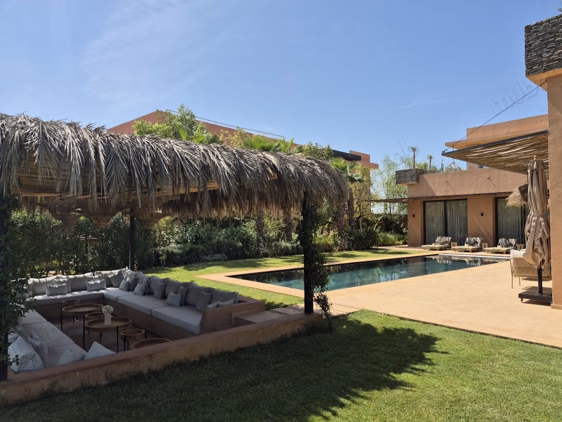 Luxe villa te koop in Amelkis. 1700m2. 6 mooie suites