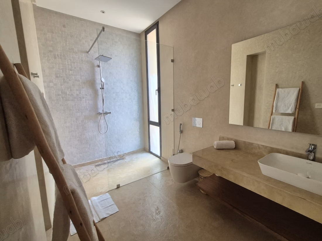 Luxe villa te koop in Amelkis. 1700m2. 6 mooie suites
