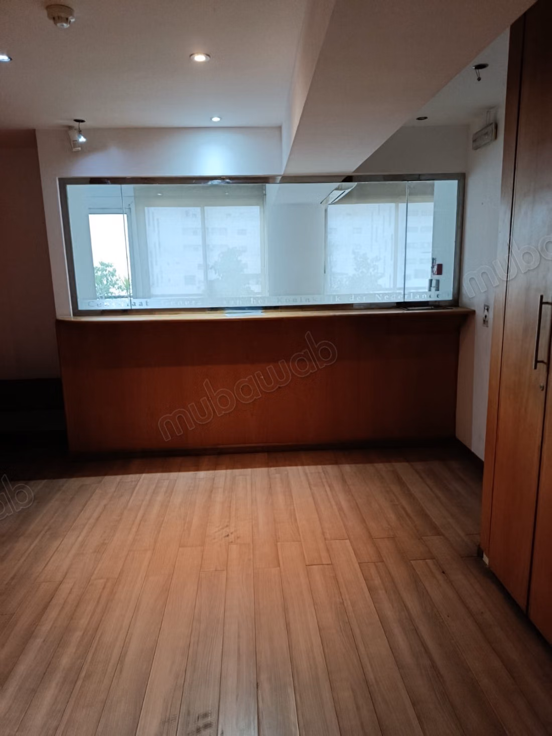 Bureaux en vente à Les Hôpitaux.
Superficie 122 m².
Air conditionné