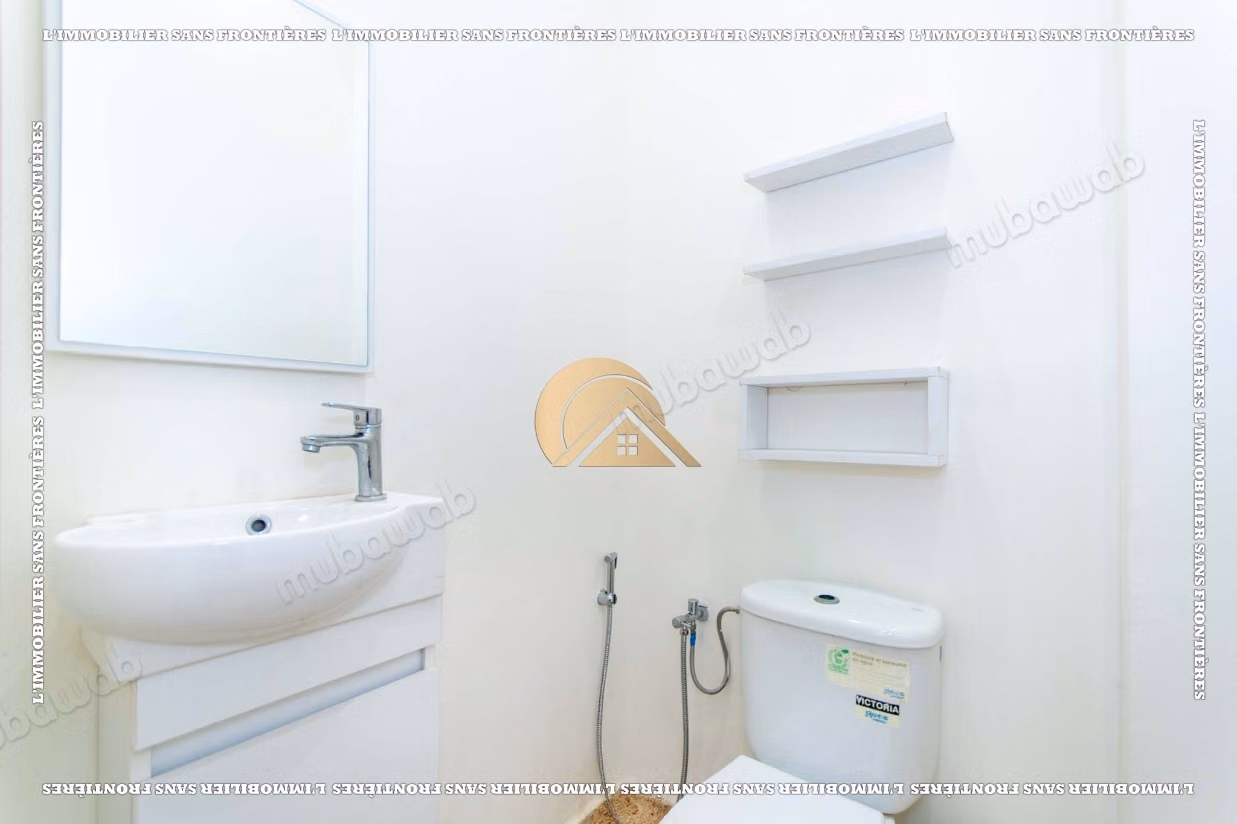 Appartement de 236 m² à louer à Mabrouka – 3 chambres dont une suite, grande terrasse et parking en sous sol
