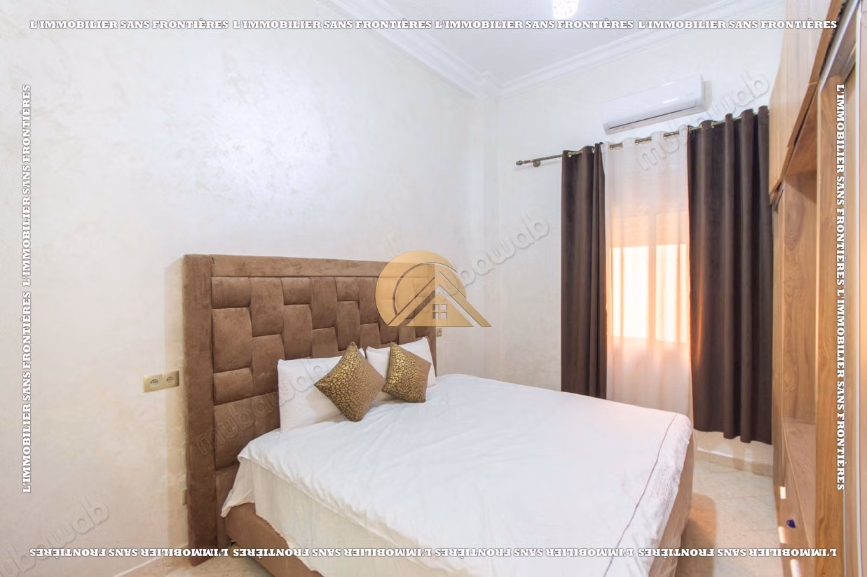 Appartement de 236 m² à louer à Mabrouka – 3 chambres dont une suite, grande terrasse et parking en sous sol