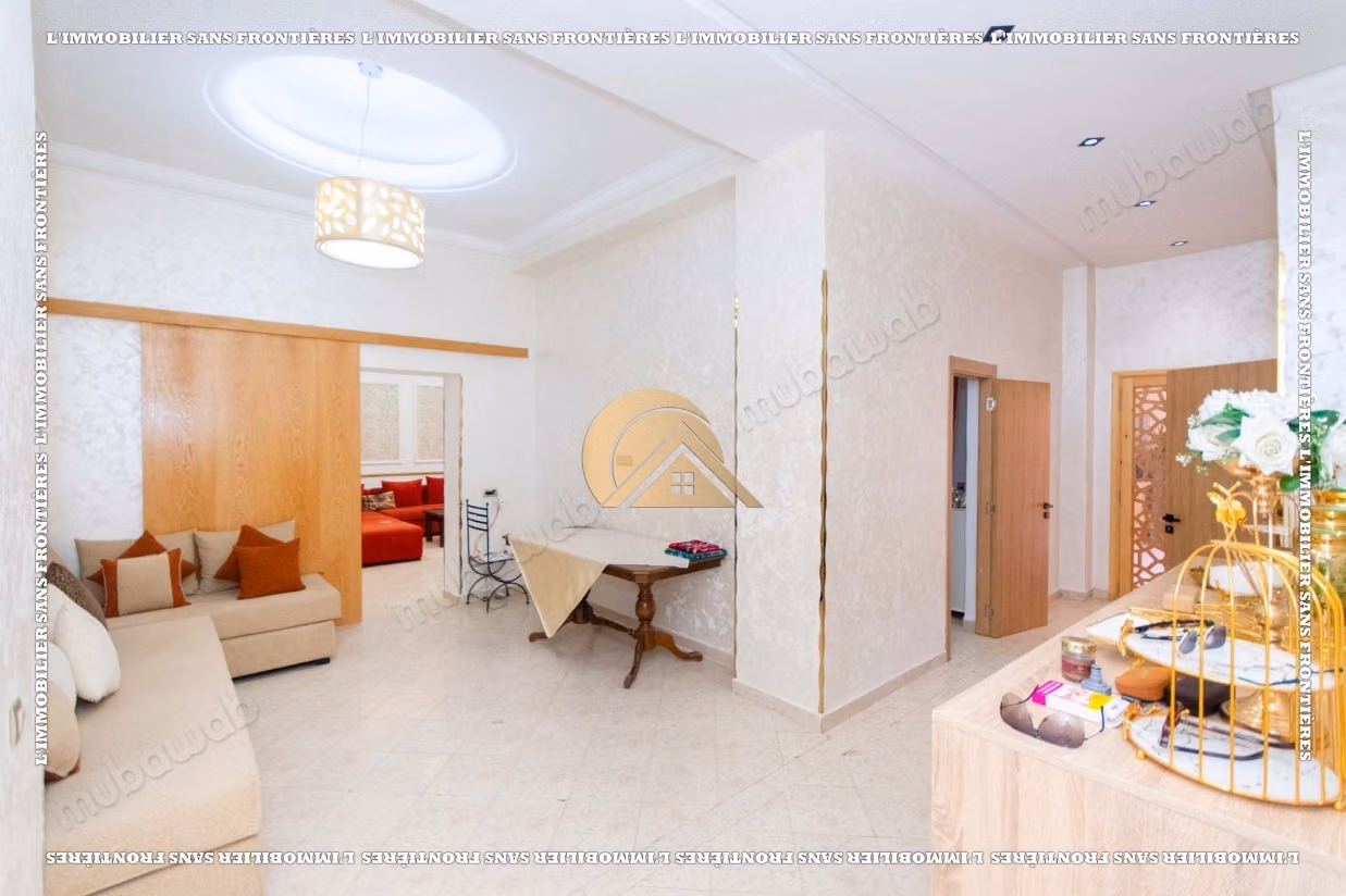 Appartement de 236 m² à louer à Mabrouka – 3 chambres dont une suite, grande terrasse et parking en sous sol