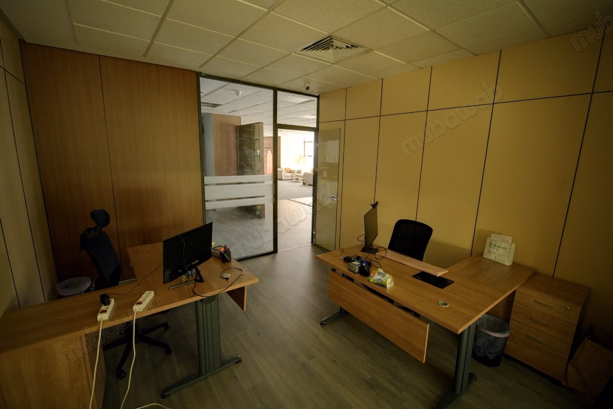 Bureaux à louer à Sidi Maarouf. Surface de 260 m². Cuisine entièrement équipée
