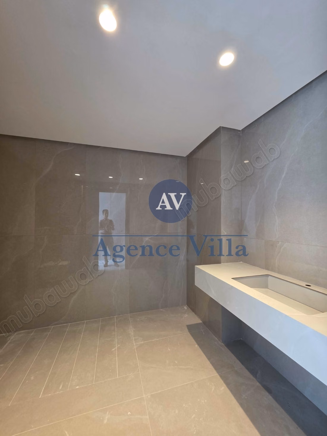 A louer une villa de luxe avec piscine à Gammarth