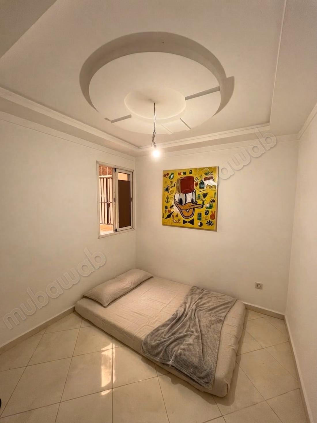 Duplex 3 chambres au RDC avec salon lumineux — 2