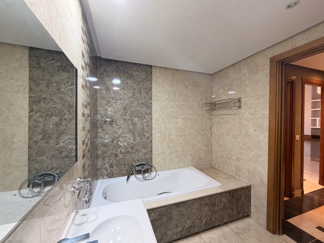 À louer un appartement S2 à Menzah 9C