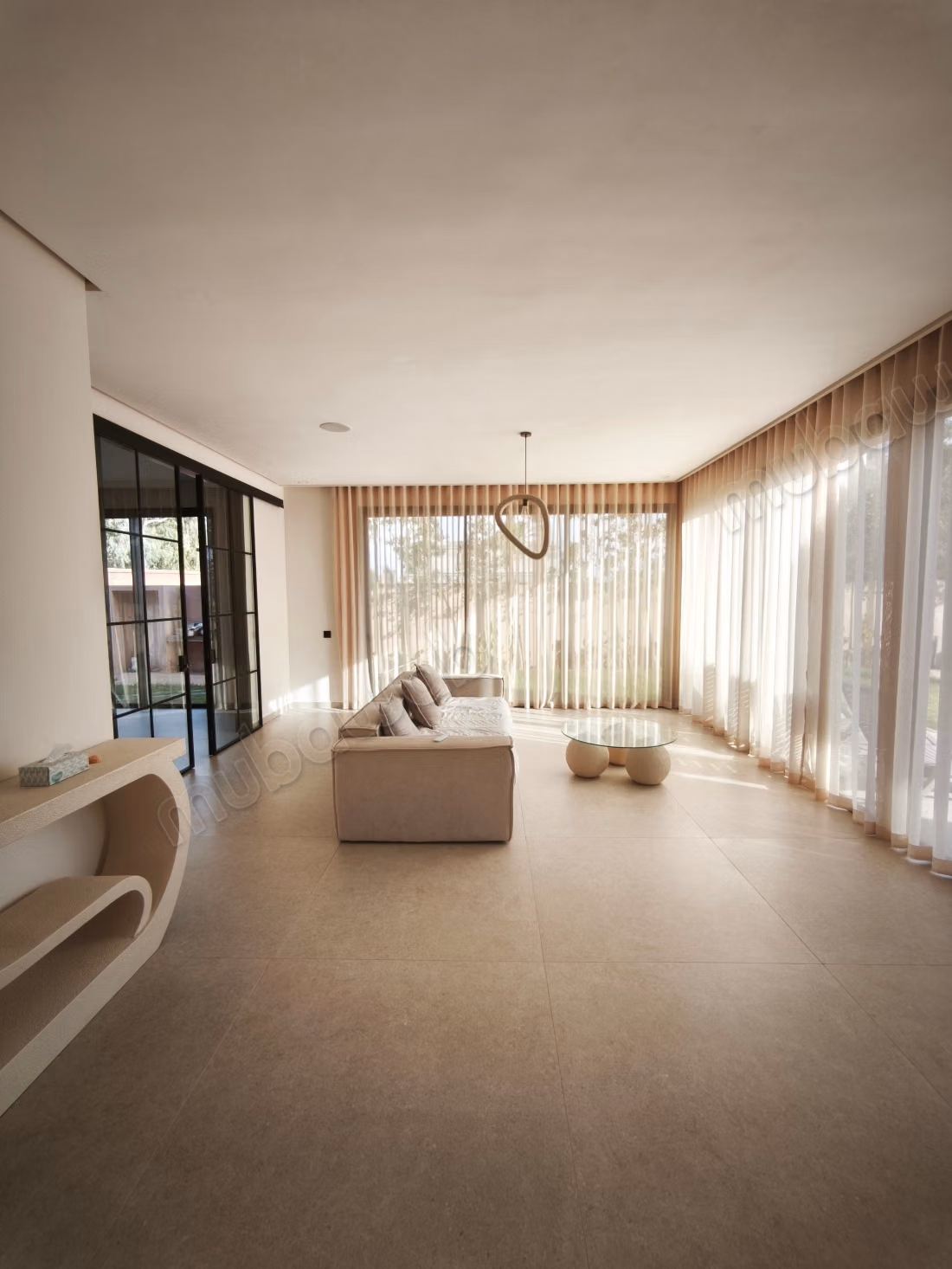 Somptuosa casa en venta en la Ruta de Ouarzazate. Superficie total 300 m². Aire acondicionado