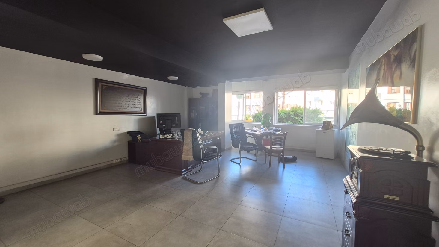 Vend local commercial à Hay Alfarah.
Surface de 620 m²