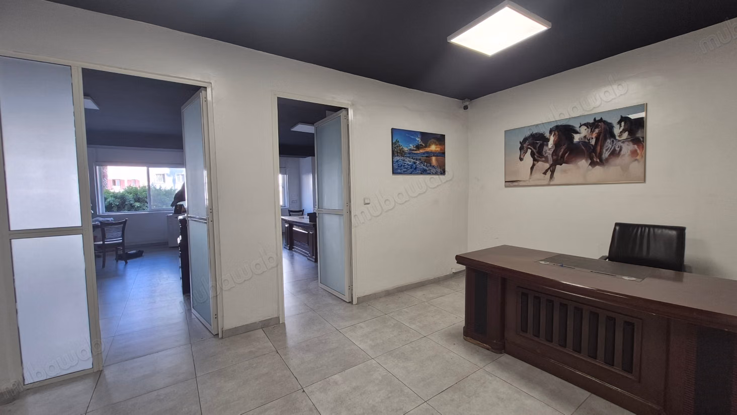 Vend local commercial à Hay Alfarah.
Surface de 620 m²