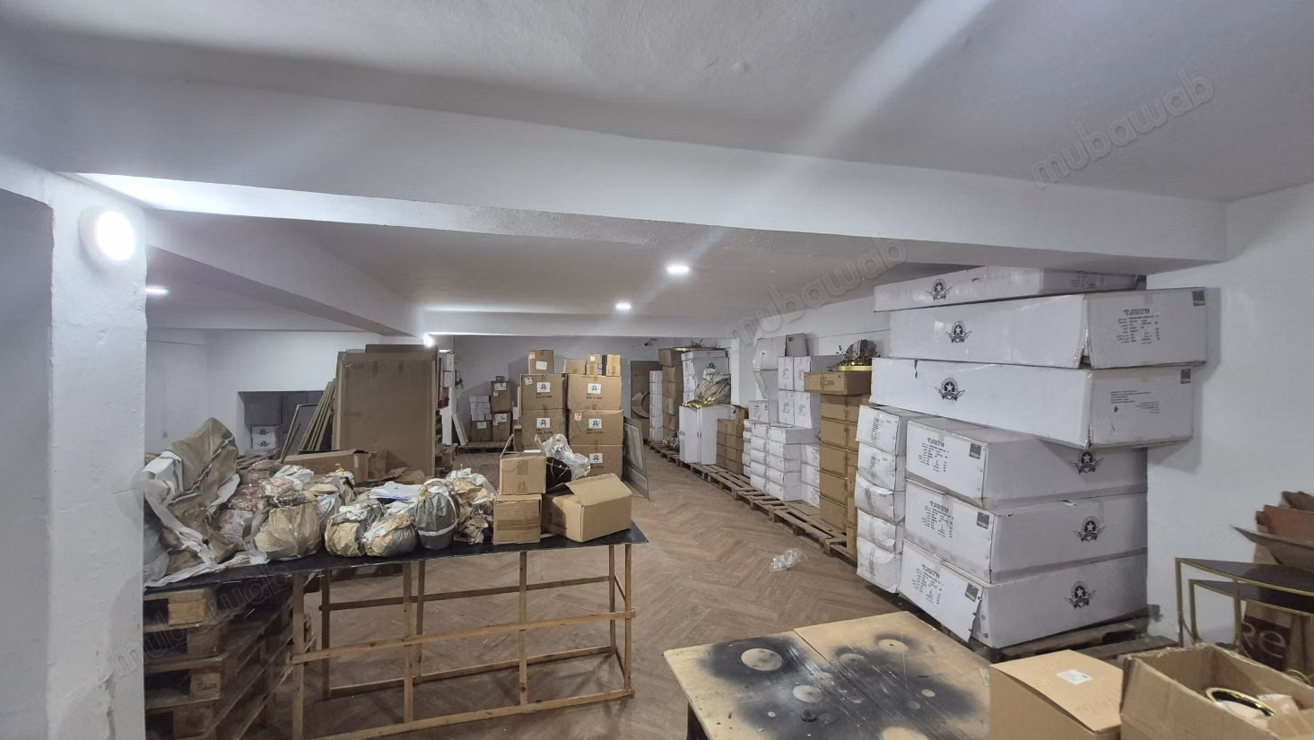 Vend local commercial à Hay Alfarah.
Surface de 620 m²