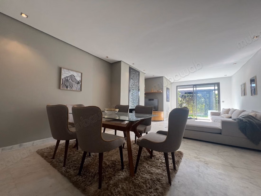 Très bel appartement en location à Ville Verte. 2 chambres meublé. Bien meublé