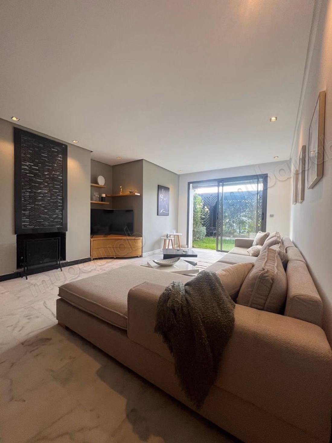 Très bel appartement en location à Ville Verte. 2 chambres meublé. Bien meublé