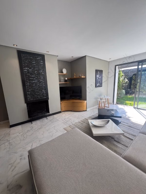 Très bel appartement en location à Ville Verte. 2 chambres meublé. Bien meublé