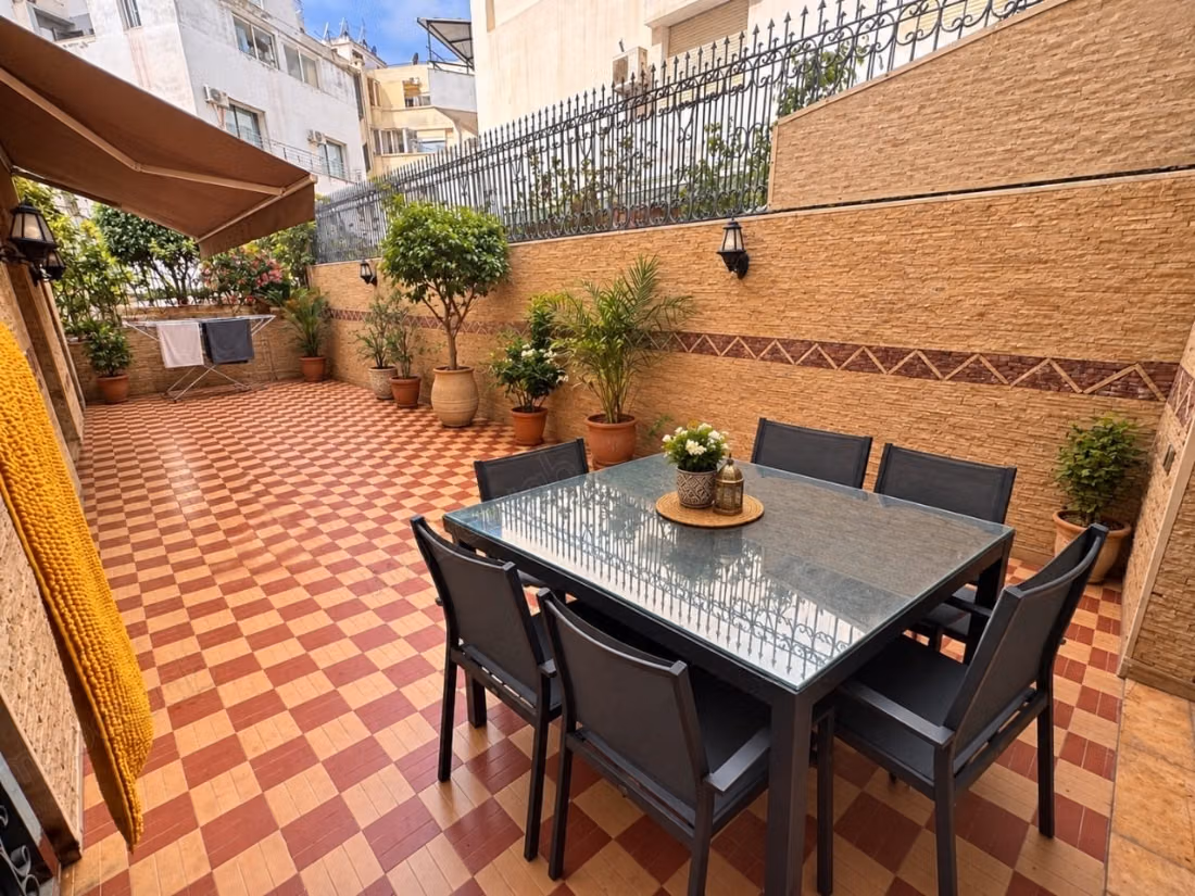 Bel appartement avec grande terrasse au cœur de Racine