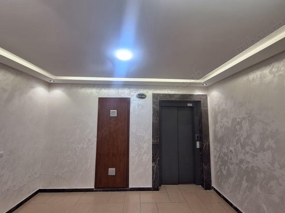 Très bel appartement en location à Branes 2.
Superficie 91 m².
Bien meublé