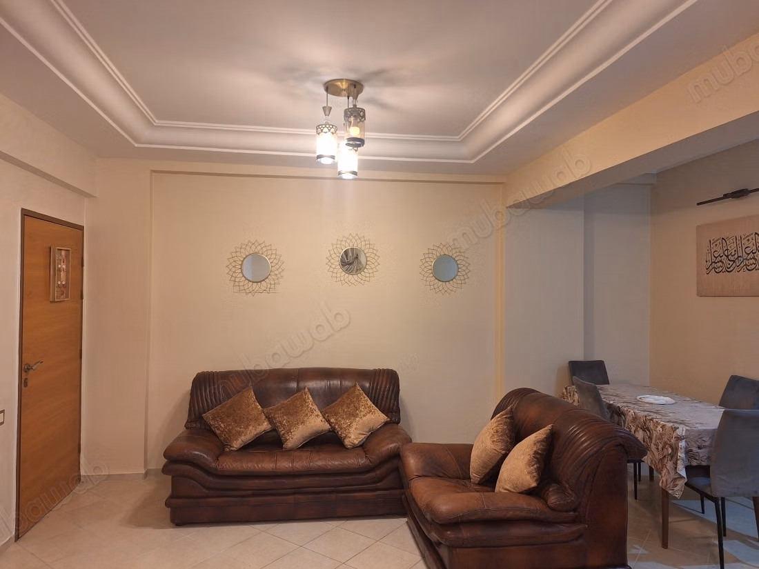 Très bel appartement en location à Branes 2.
Superficie 91 m².
Bien meublé
