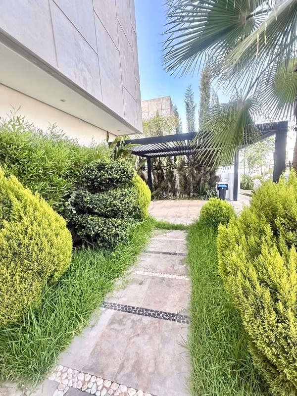 Elegant Family Villa in Bouskoura