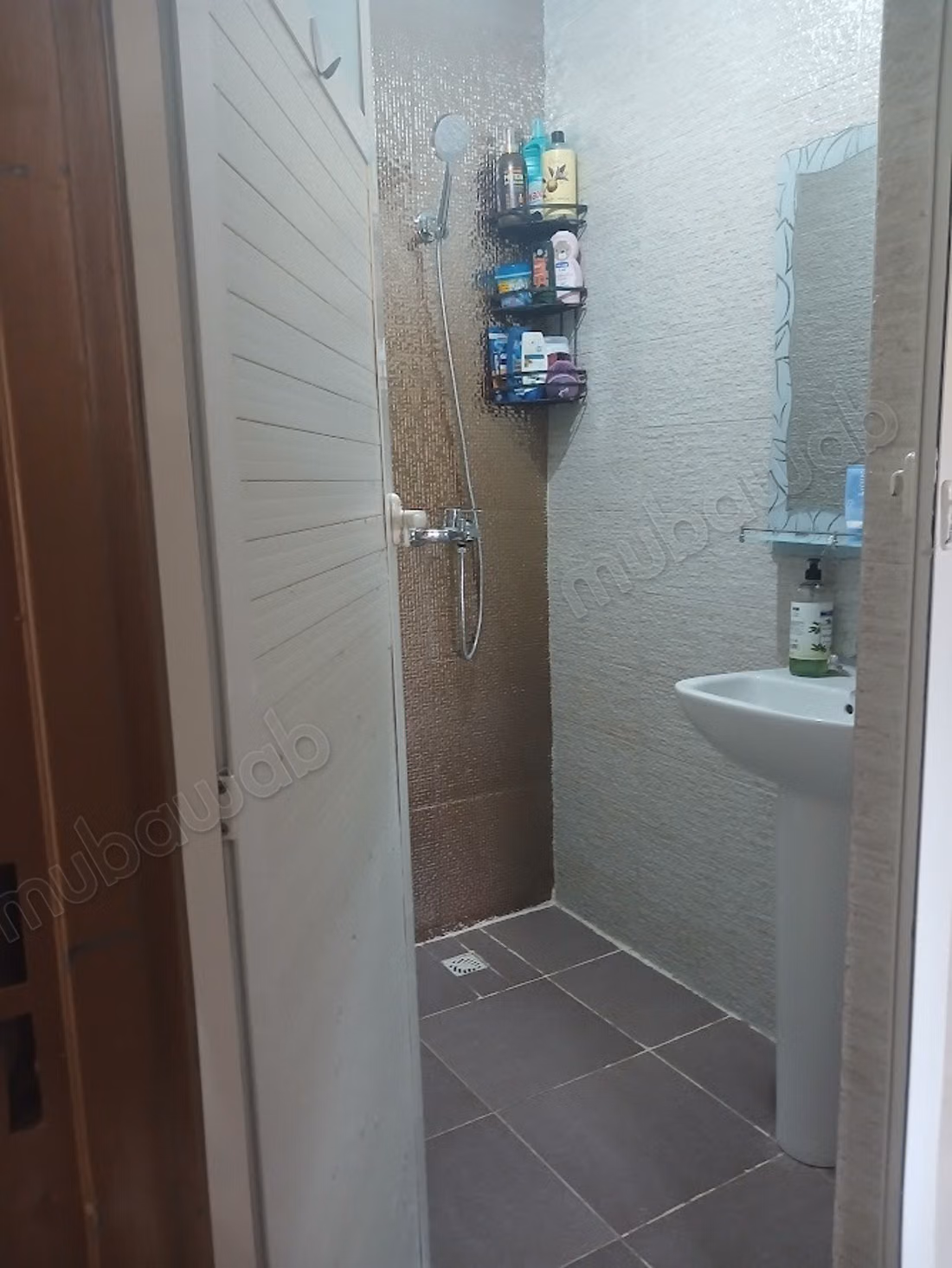 In vendita: Appartamento a Beni Yeklef. 2 camere da letto. Porta sicura