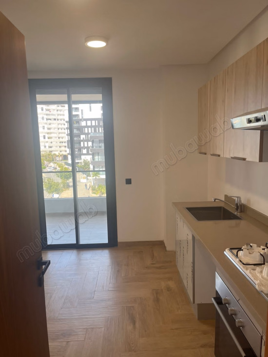 Appartement vide à louer / TOUR 33