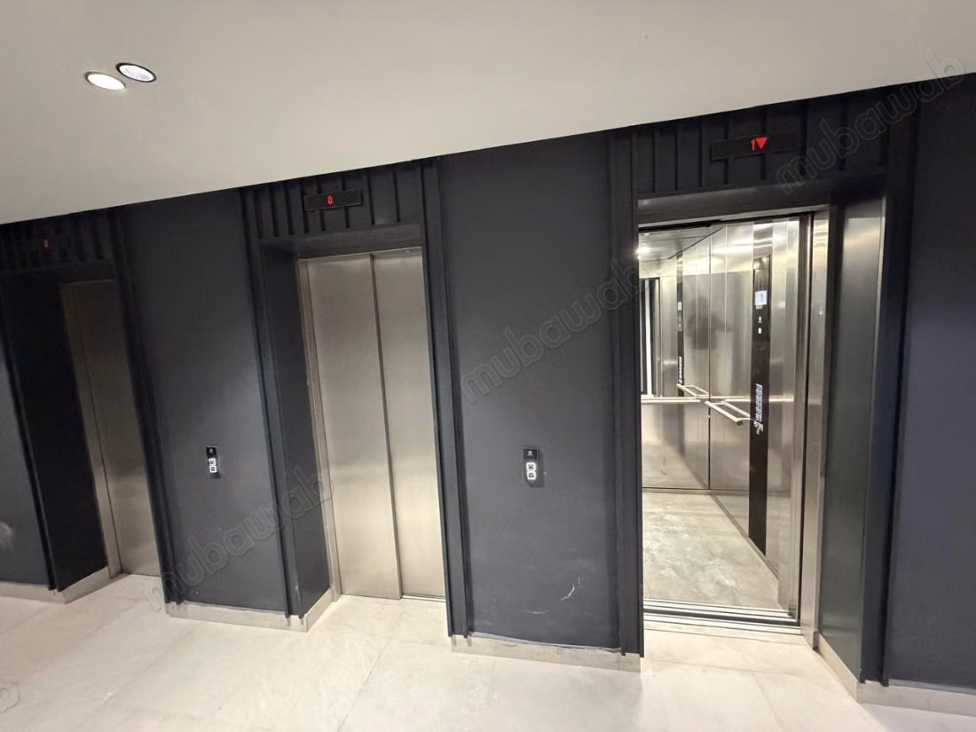 Bureau de 142 m² à louer à CFC