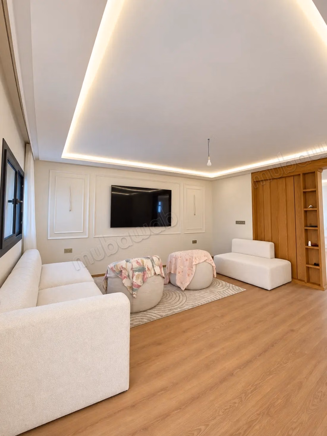Appartement à vendre 171 m² à Agadir 
Av des Far — 6