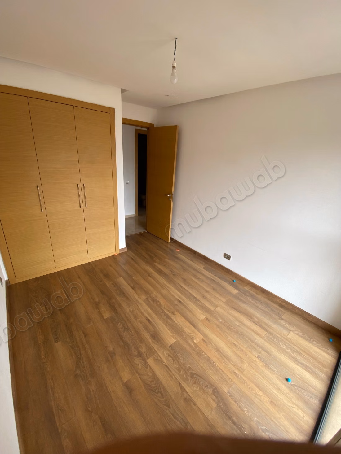 Bel apartamento en alquiler en Riyad. Superficie 105 m². Bien amueblado
