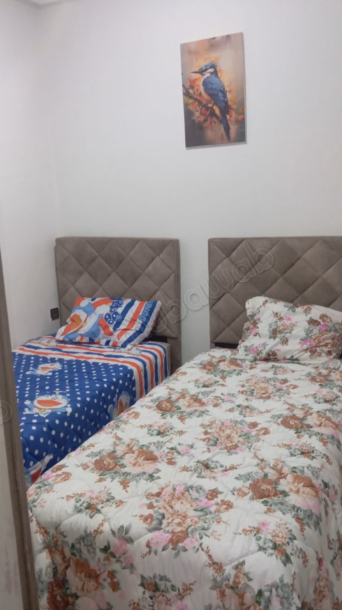 Superbe appartement à louer à Hay Mohammadi. 
Surface totale 70 m². 
Système de parabole et salon marocain
