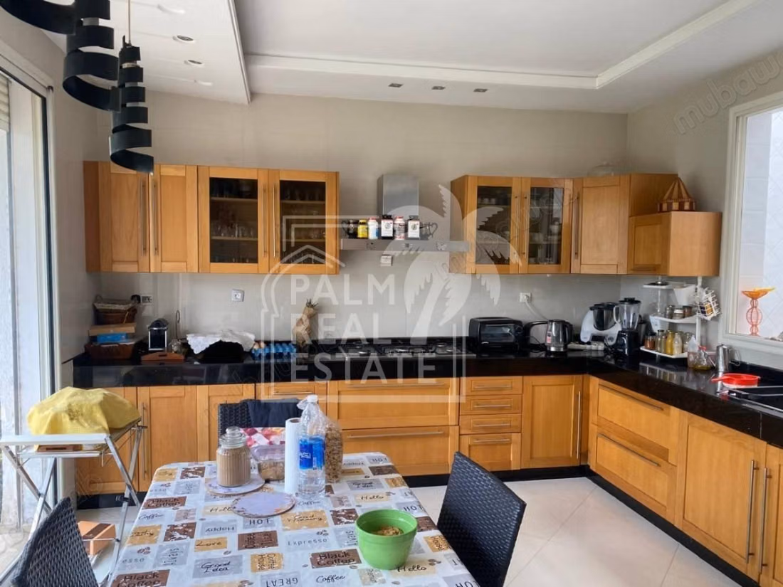 Magnifique Villa meublée à louer – Bouskoura