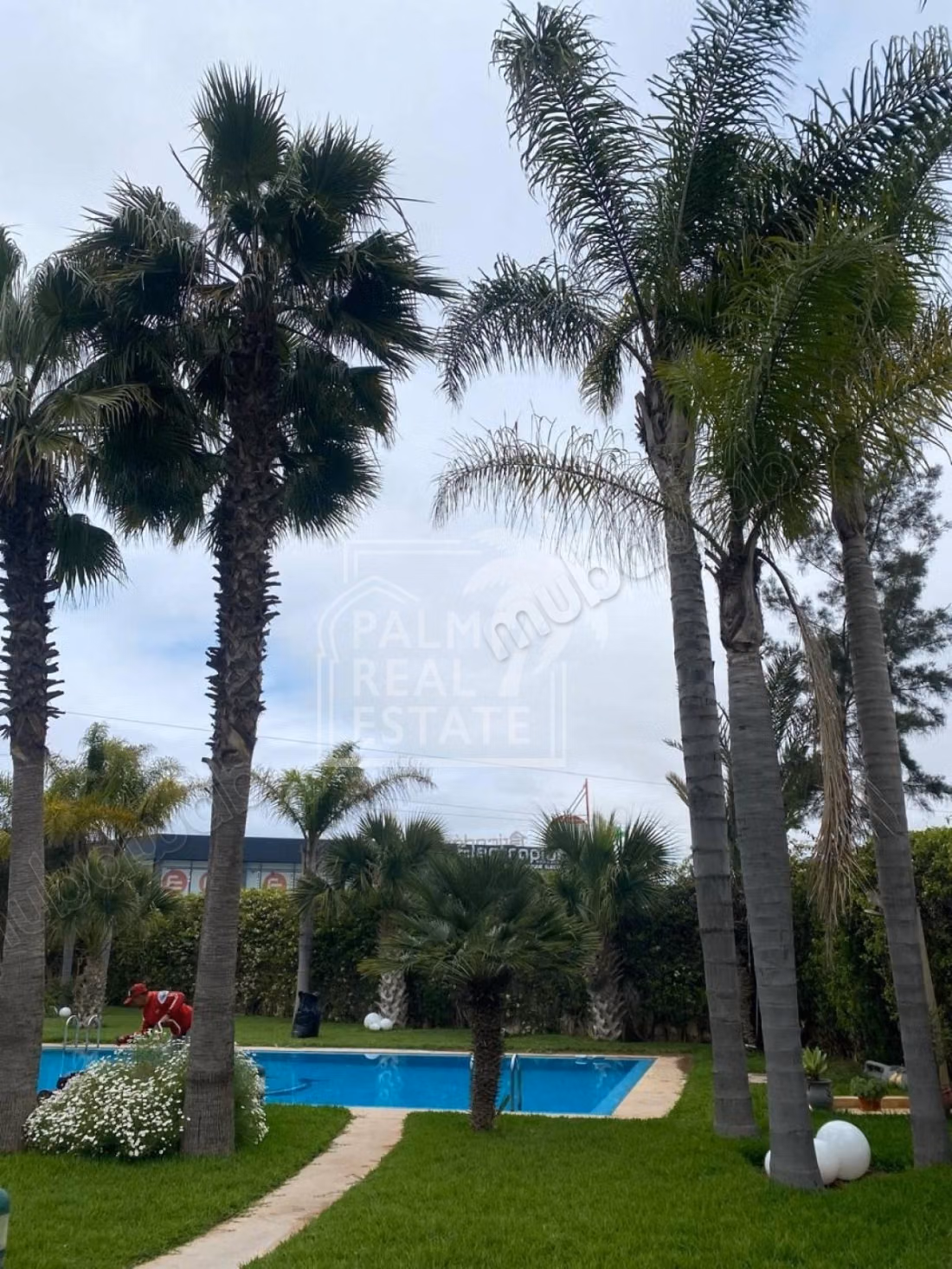Magnifique Villa meublée à louer – Bouskoura