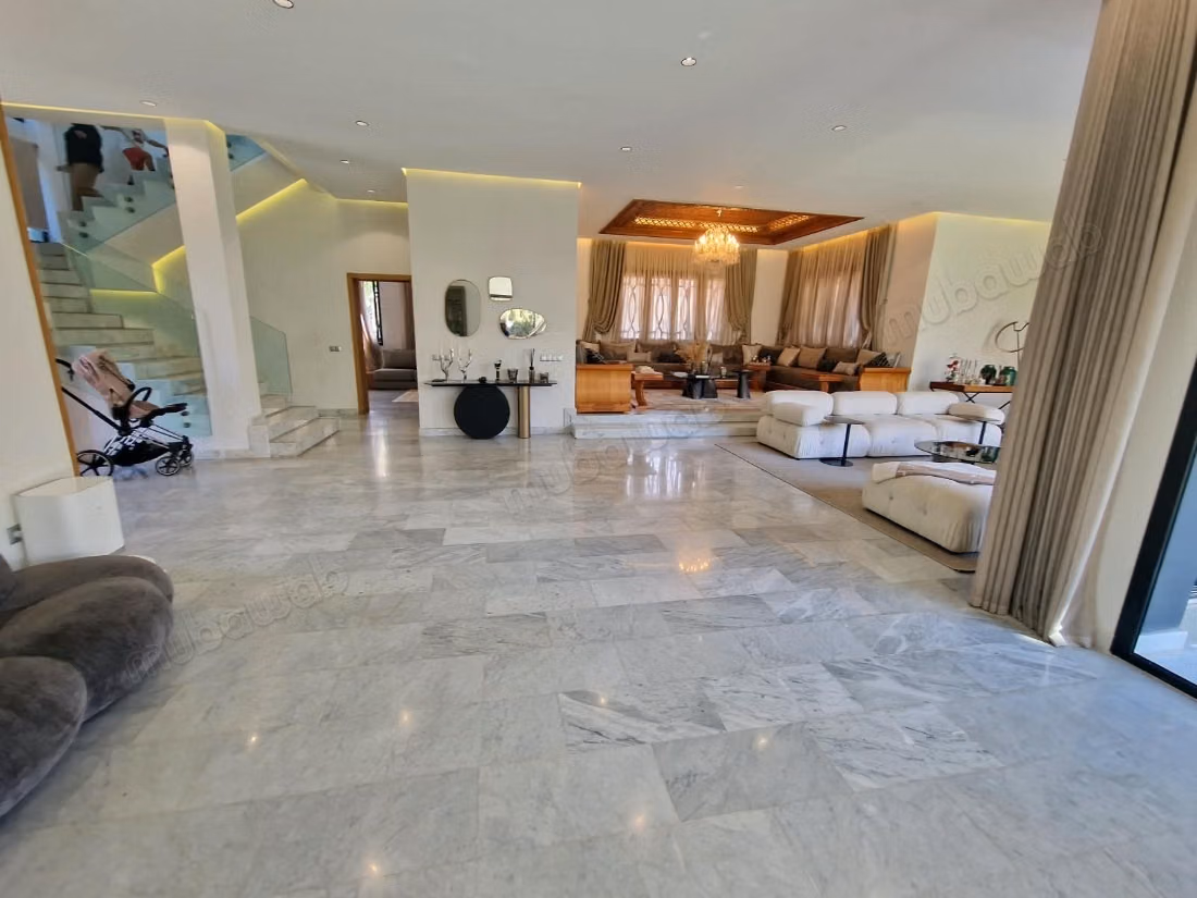 Suntuosa casa en venta en Ville Verte. 4 hermosas habitaciones. Hermosa terraza y jardín