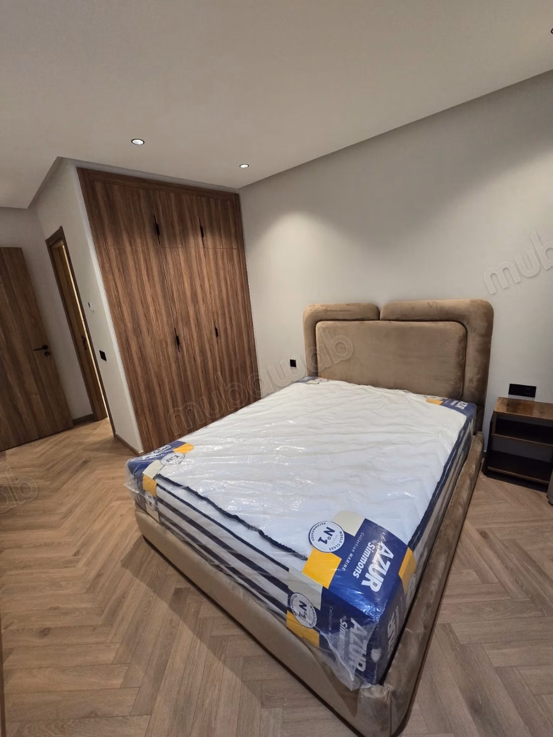 Appartement à louer à Palmier. 
2 chambres agréables. 
Meublé