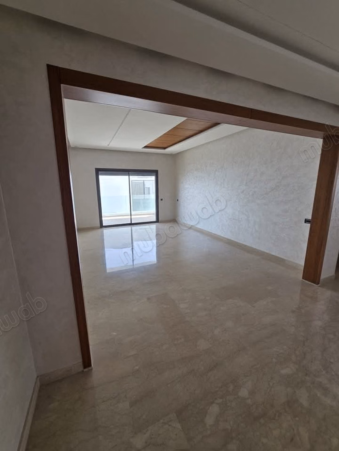 Location d'un appartement à Californie. 3 chambres agréables. Antenne parabolique, résidence sécurisée