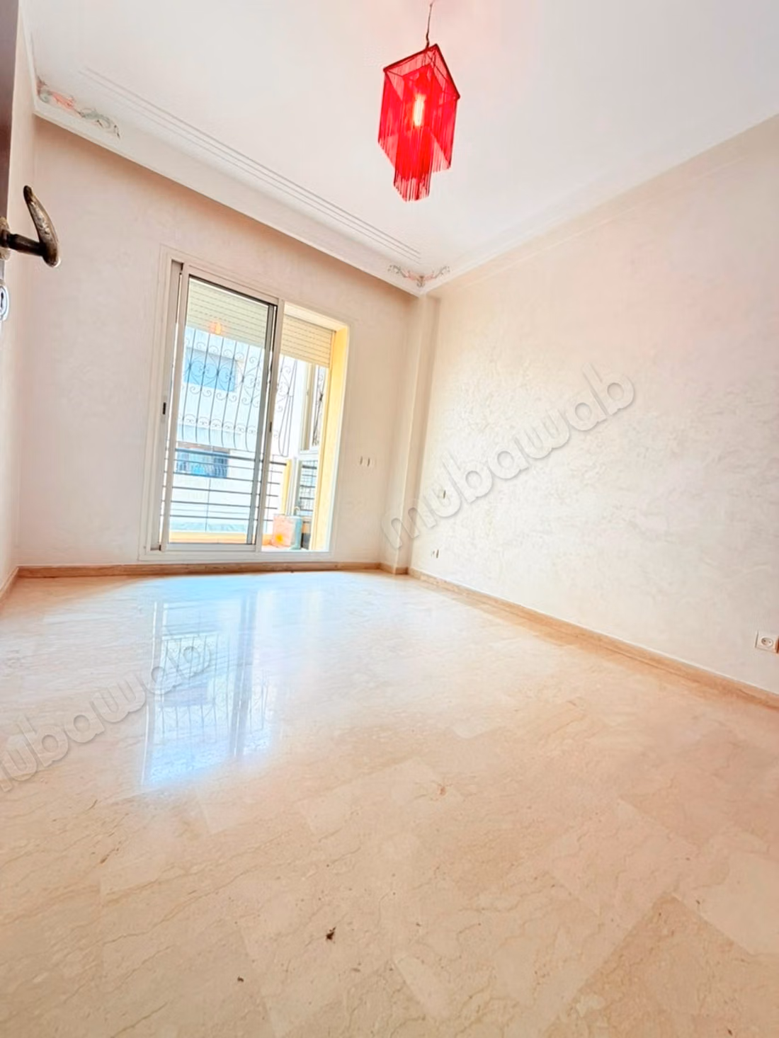 Appartement à louer à Les princesses. Superficie 137 m². Système de parabole et résidence sécurisée