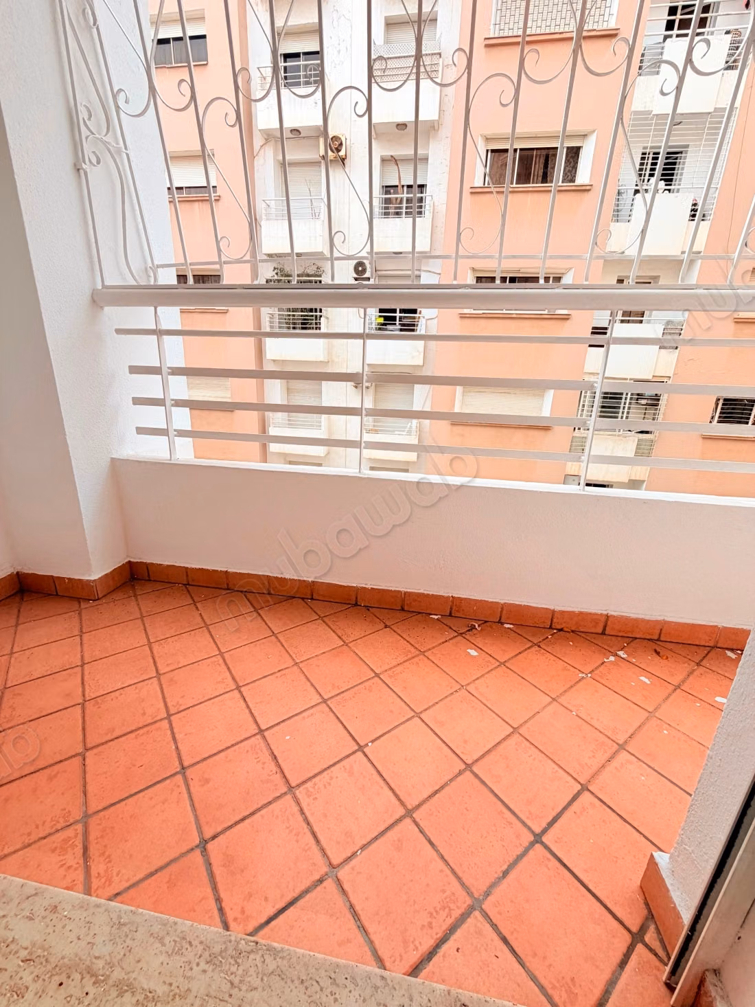 Appartement à louer à Les princesses. Superficie 137 m². Système de parabole et résidence sécurisée