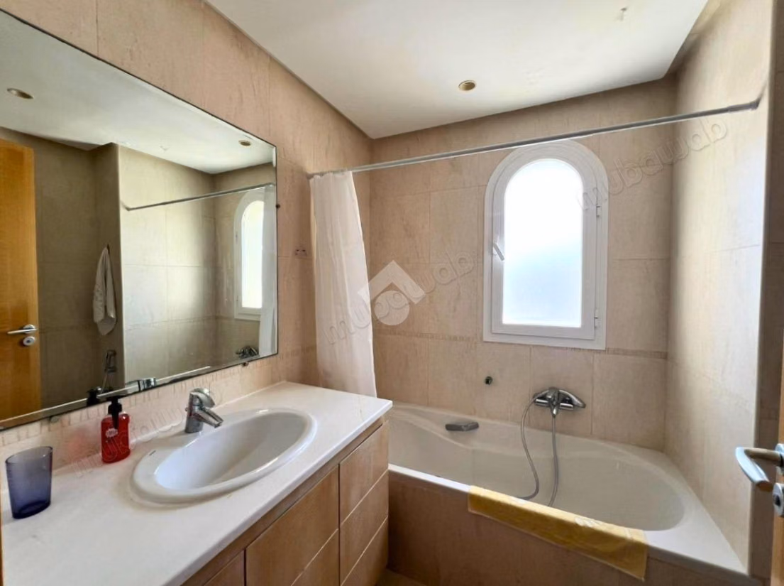 Appartement S2 vide avec vue mer