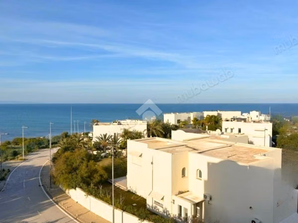 Appartement S2 vide avec vue mer