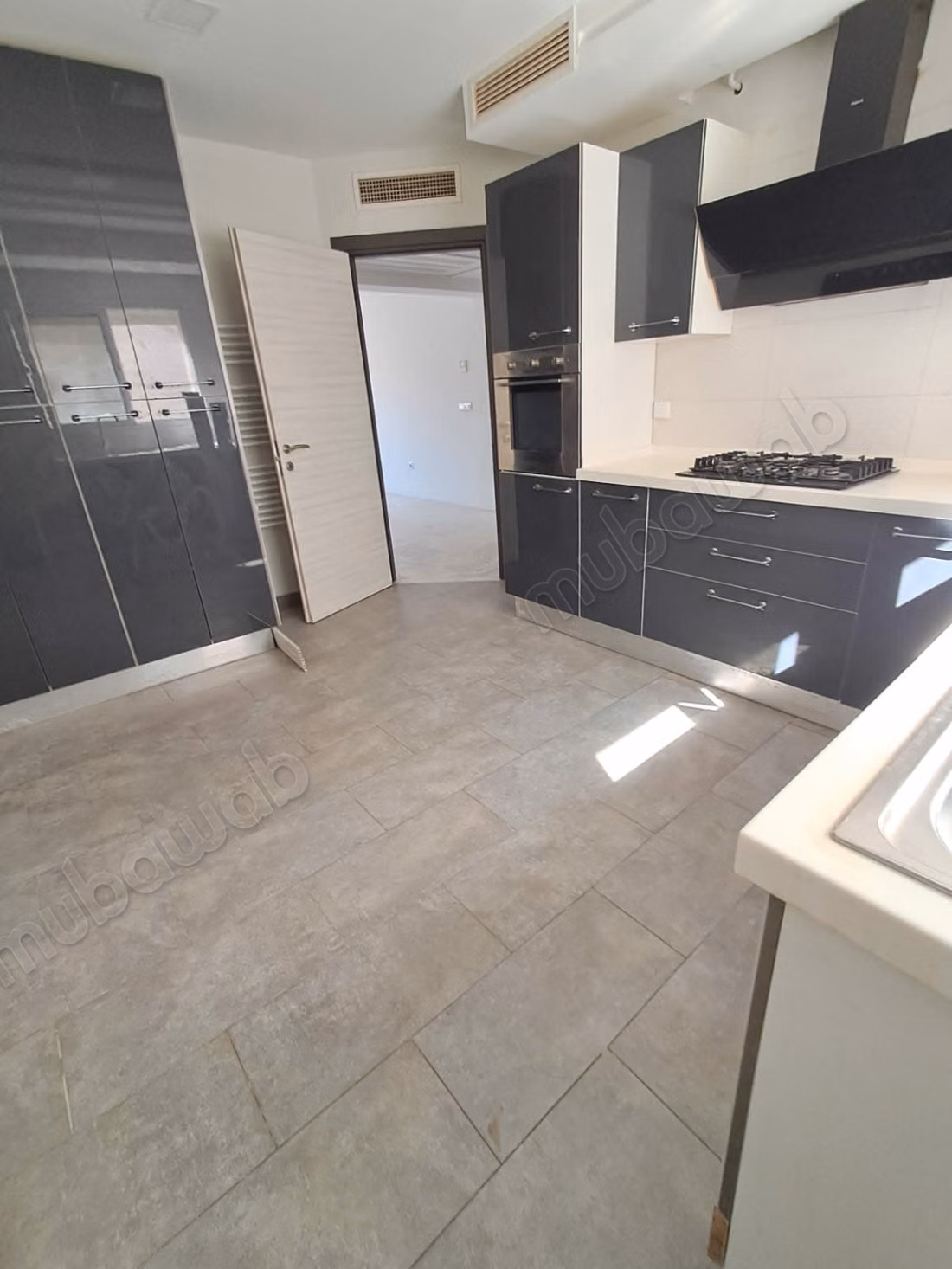 Ennasr 2 for rent high standing apartment S4