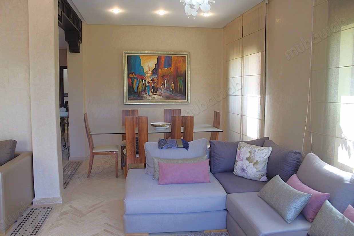 Duplex avec jardin dans un domaine avec piscine