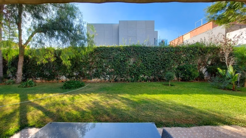Villa 705 m² plein sud 
Polo/Hermitage