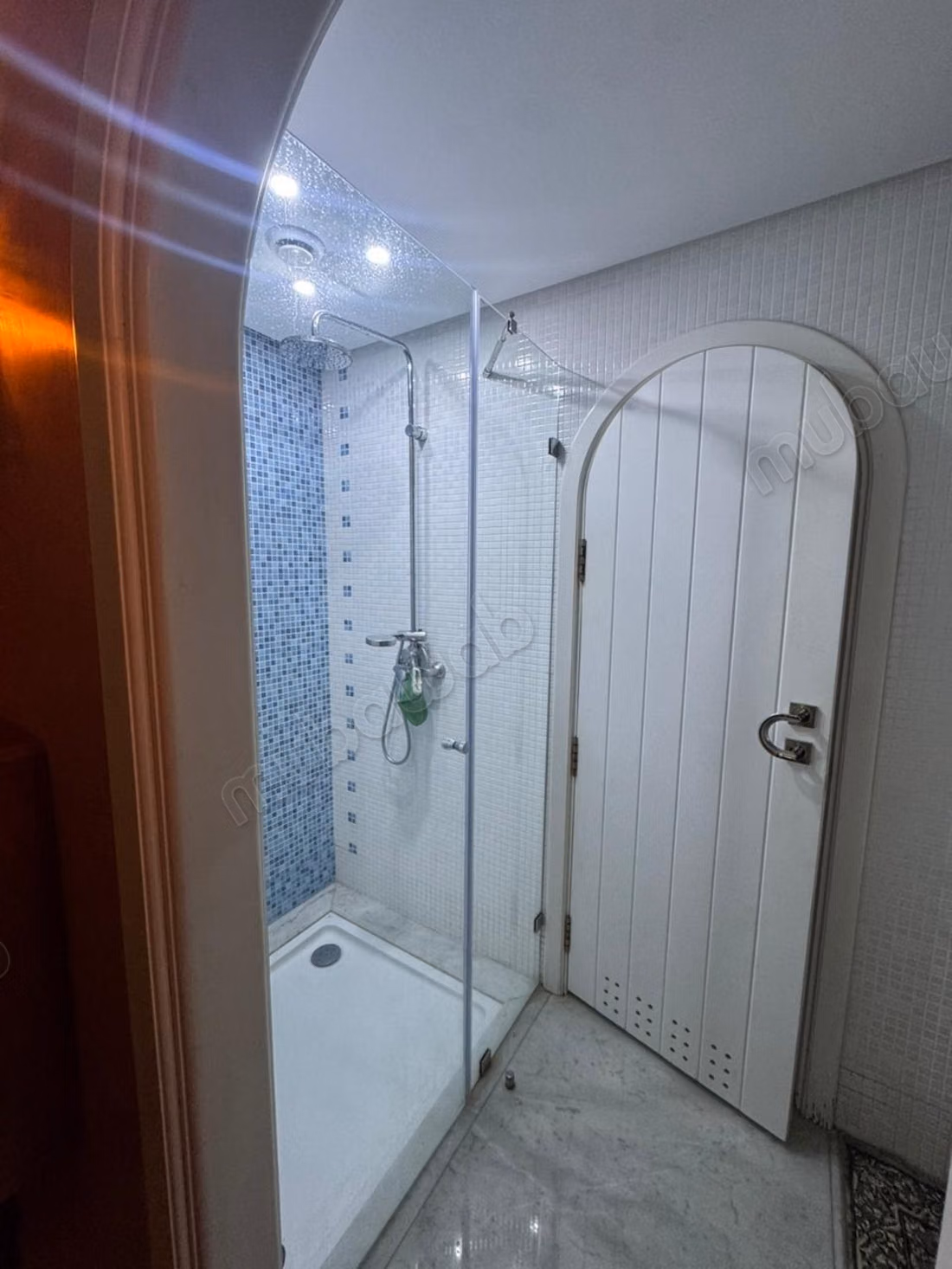 Casa di alta qualità in vendita a Rmilat. Superficie 360 m². Antenna parabolica, residence sicura