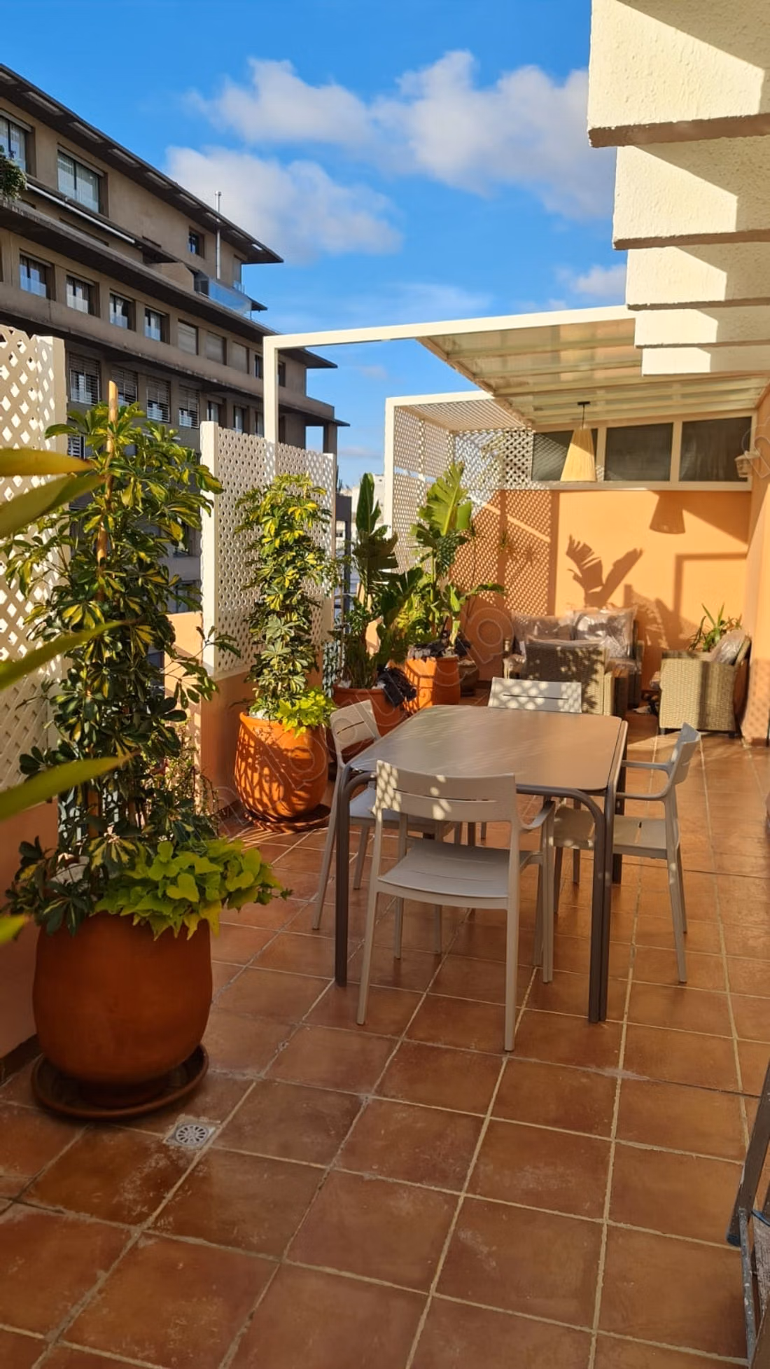 Appartamento di 140 m² arredato 2 camere terrazza